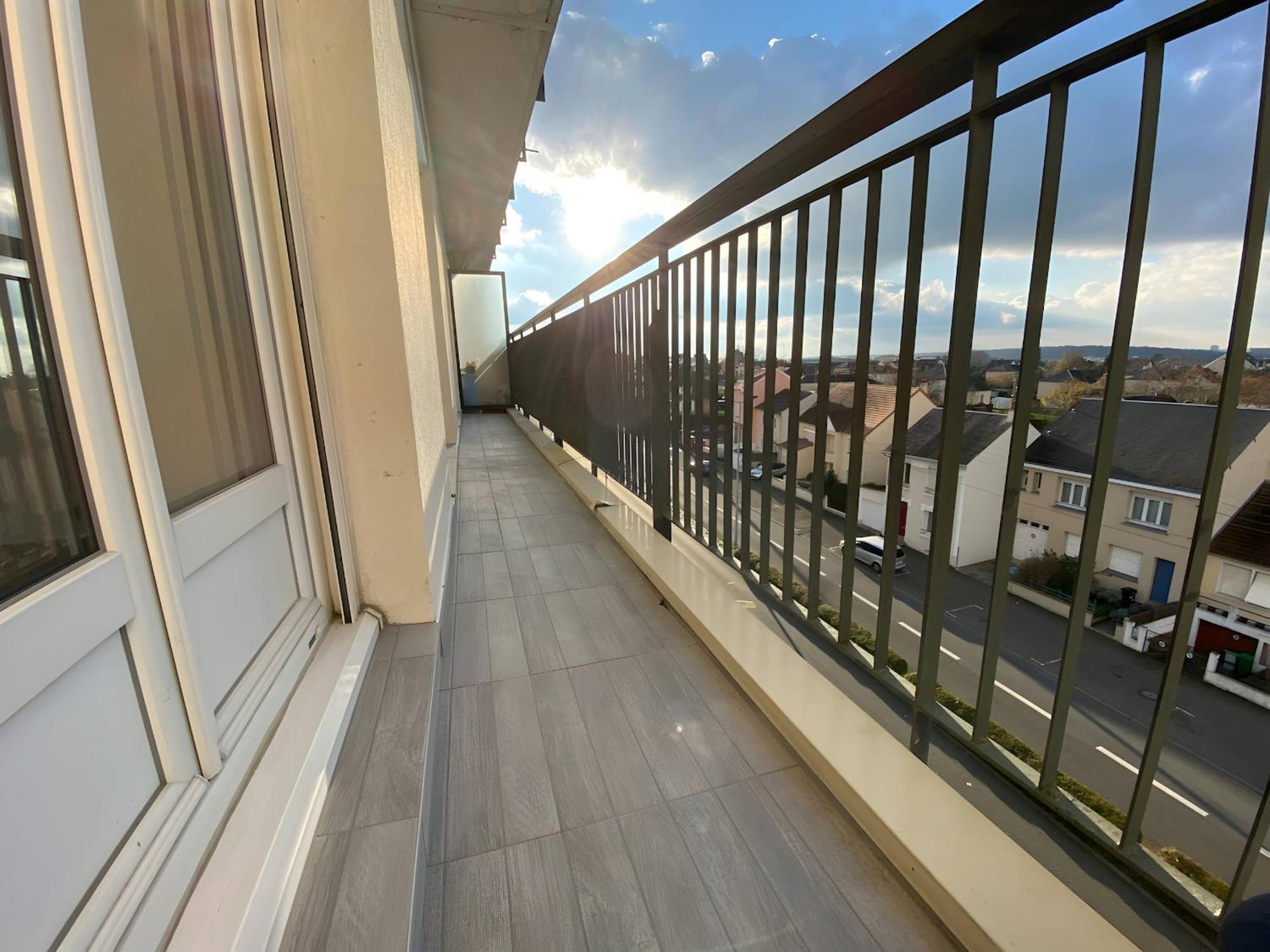 Апартаменты Le Spacieux - Circuit - Parking - 8 Personnes - Reve Au Mans Ле-Ман Экстерьер фото